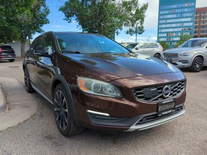 Used 2018 Volvo V60 T5 Cross Country Platinum
