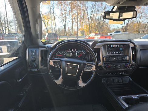 Used 2018 GMC Sierra 2500 Denali image 28