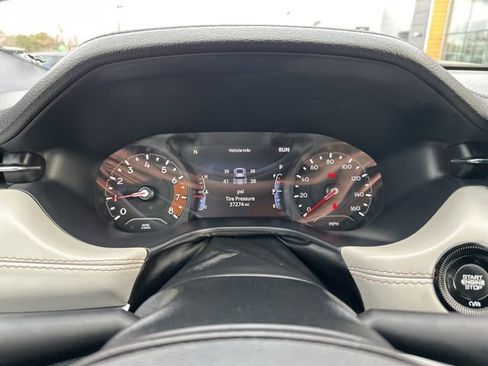 Used 2025 Jeep Compass Limited image 25