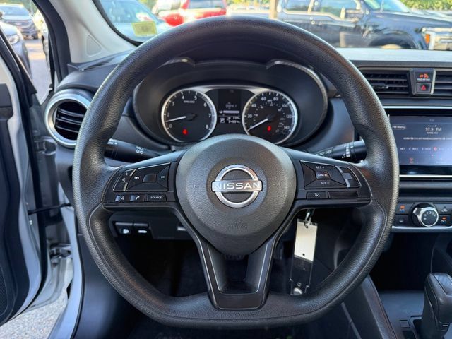 Used 2025 Nissan Versa S FWD image 14