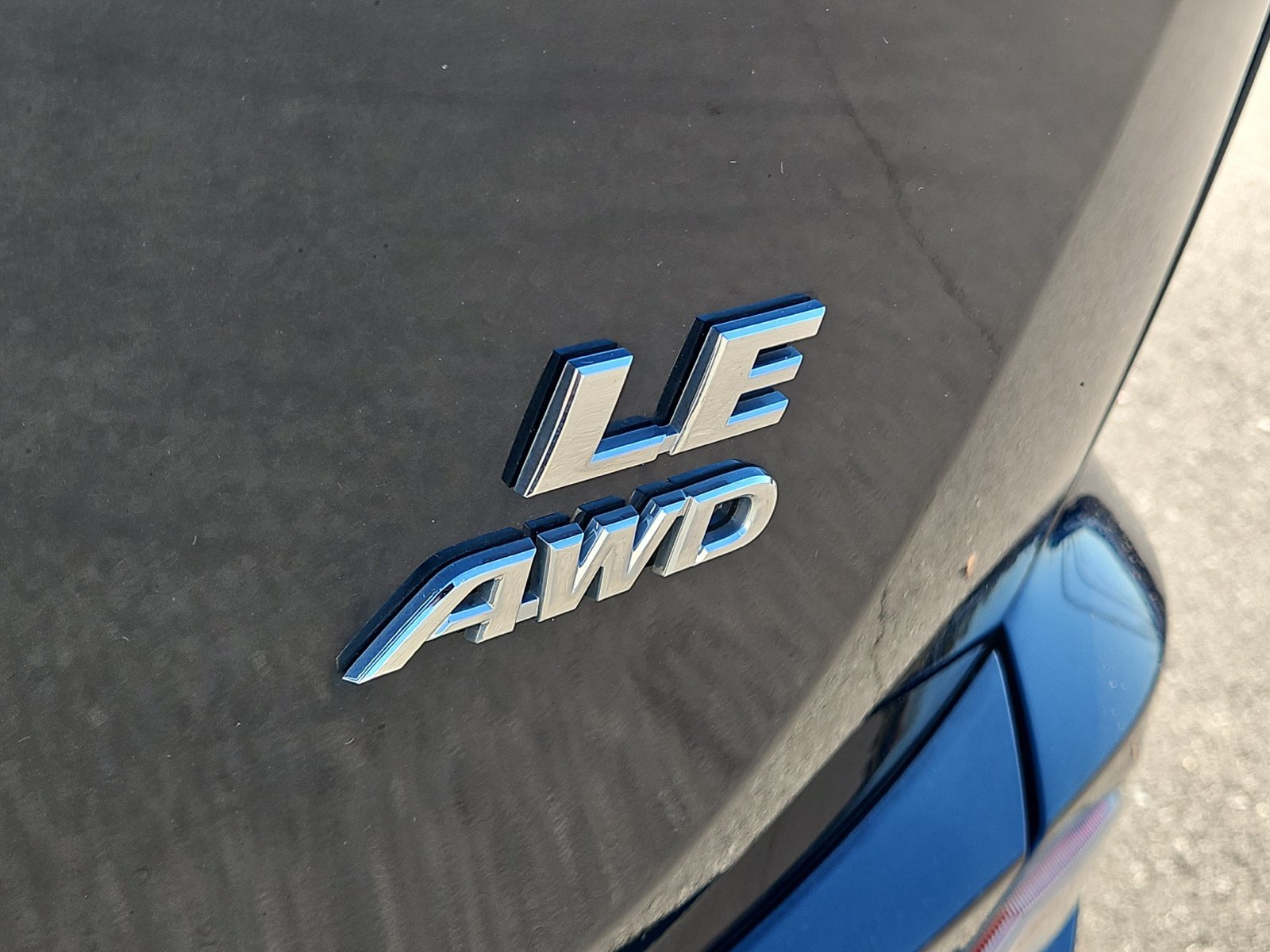 Certified 2018 Toyota RAV4 LE w/ Carpet Mat Package AWD/4WD image 8