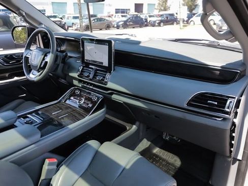 Used 2018 Lincoln Navigator L Select w/ Technology Package AWD/4WD image 65