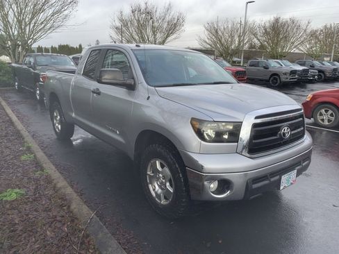 Used 2010 Toyota Tundra 4x4 Double Cab image 5