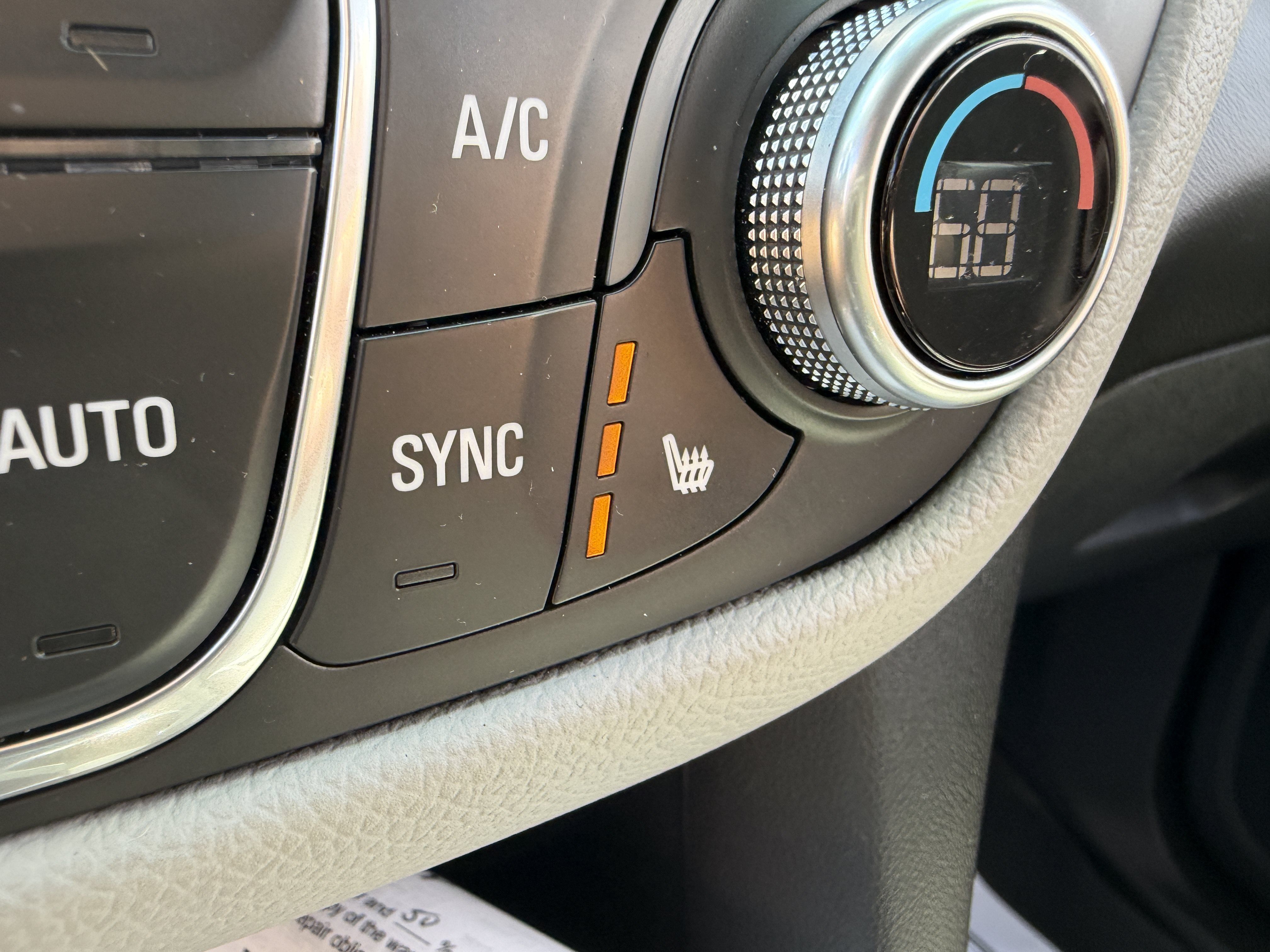 Used 2021 Chevrolet Equinox Premier AWD/4WD image 18