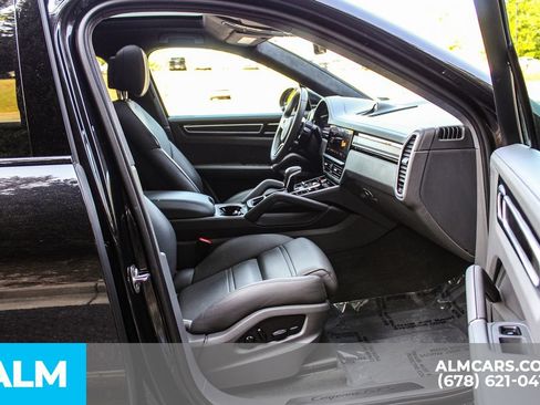 Used 2022 Porsche Cayenne GTS AWD/4WD image 20