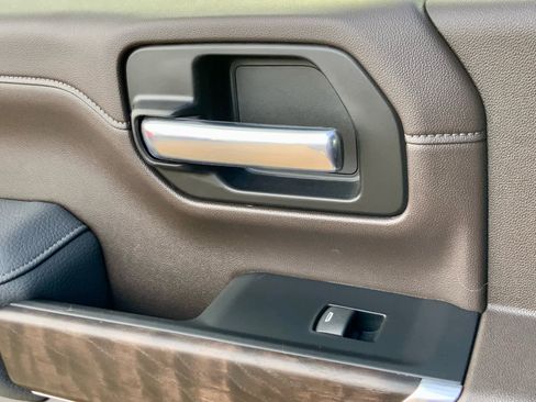 Used 2023 GMC Sierra 3500 Denali w/ Denali Ultimate Package image 49