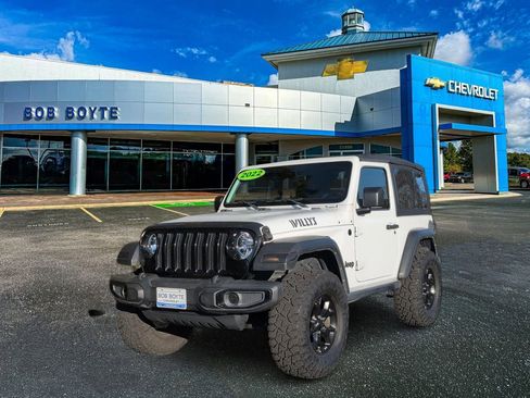 Used 2022 Jeep Wrangler Sport image 7