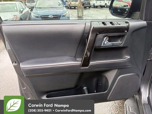 Used 2020 Toyota 4Runner TRD Off-Road Premium image 14