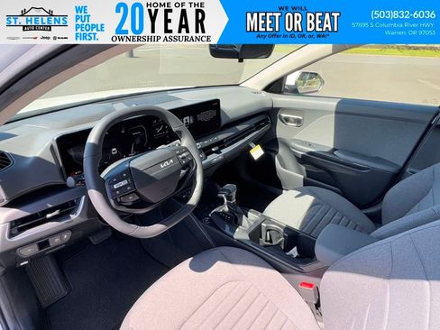 Used 2025 Kia K4 EX image 15