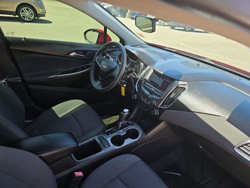 Used 2019 Chevrolet Cruze LS w/ LS Convenience Package FWD image 38