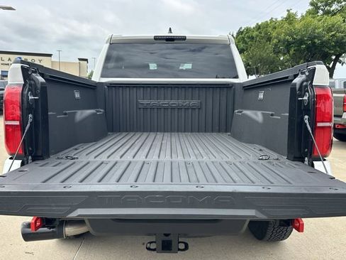 Used 2024 Toyota Tacoma TRD Off-Road AWD/4WD image 31