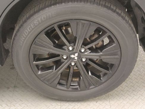 Used 2019 Mitsubishi Eclipse Cross AWD image 31