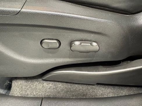 Used 2013 Buick Encore FWD image 9