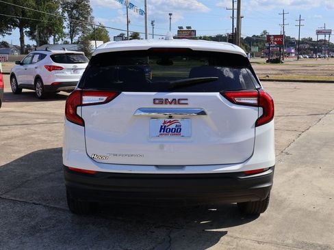 Used 2024 GMC Terrain SLE image 18