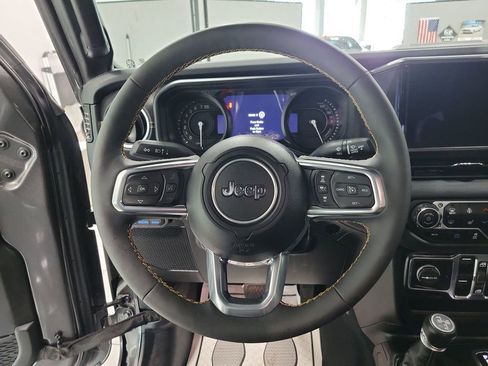 Certified 2024 Jeep Wrangler Unlimited Sahara AWD/4WD image 4