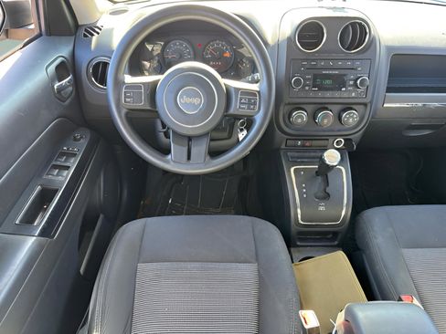 Used 2016 Jeep Patriot Sport w/ Power Value Group image 12