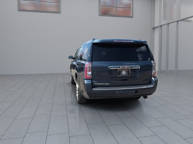 Used 2020 GMC Yukon XL Denali w/ Denali Ultimate Package AWD/4WD image 7