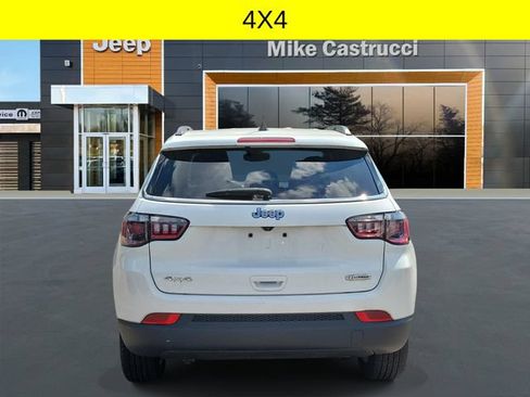 Used 2023 Jeep Compass Latitude AWD/4WD image 5
