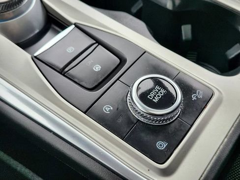 Certified 2022 Ford Explorer Platinum w/ Equipment Group 601A AWD/4WD image 28