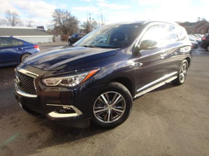 Used 2019 INFINITI QX60 Luxe w/ Essential Package