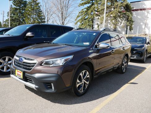 Used 2020 Subaru Outback Touring w/ Popular Package #2 image 3