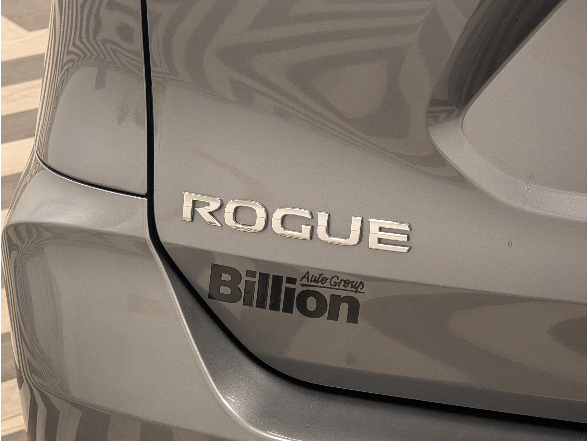 Used 2018 Nissan Rogue S AWD/4WD image 5