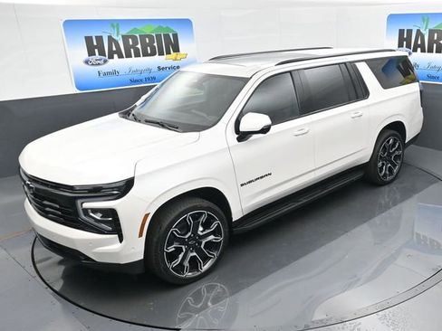 New 2025 Chevrolet Suburban RST w/ RST Capability Package image 27