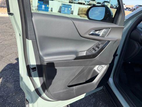 New 2026 Chevrolet Equinox LT w/ Convenience Package II image 22