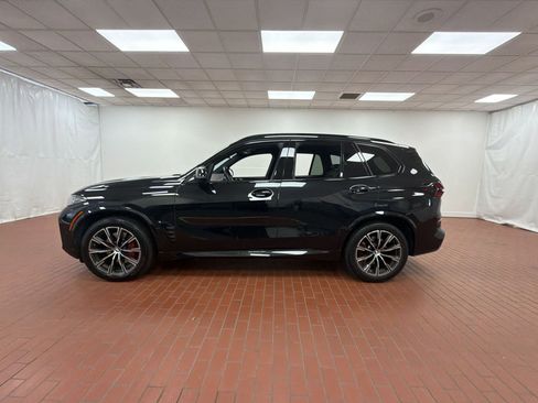 Used 2024 BMW X5 xDrive40i w/ M Sport Package image 2