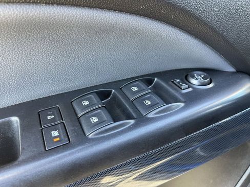 Used 2019 Chevrolet Colorado Z71 AWD/4WD image 19