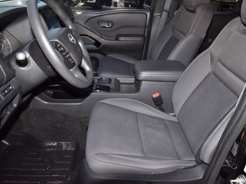 Used 2023 Nissan Frontier SV w/ Midnight Edition Package RWD image 13
