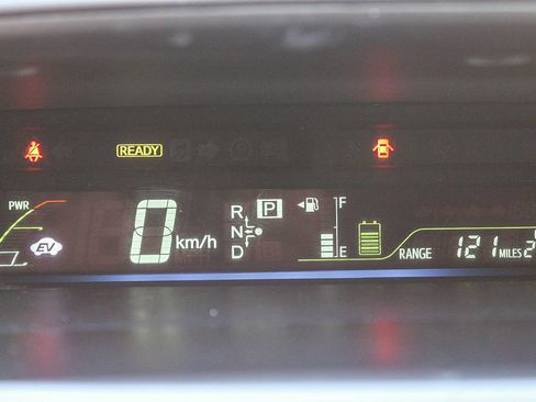 Used 2012 Toyota Prius V Five FWD image 23