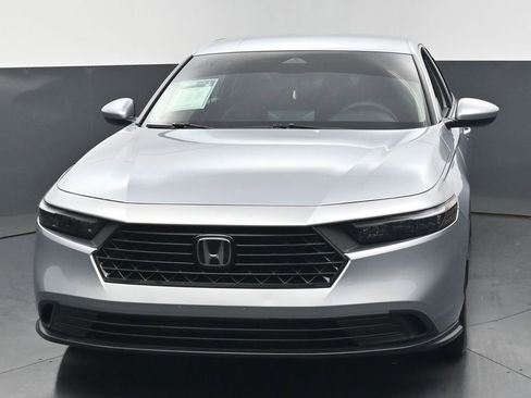 Used 2025 Honda Accord LX image 7