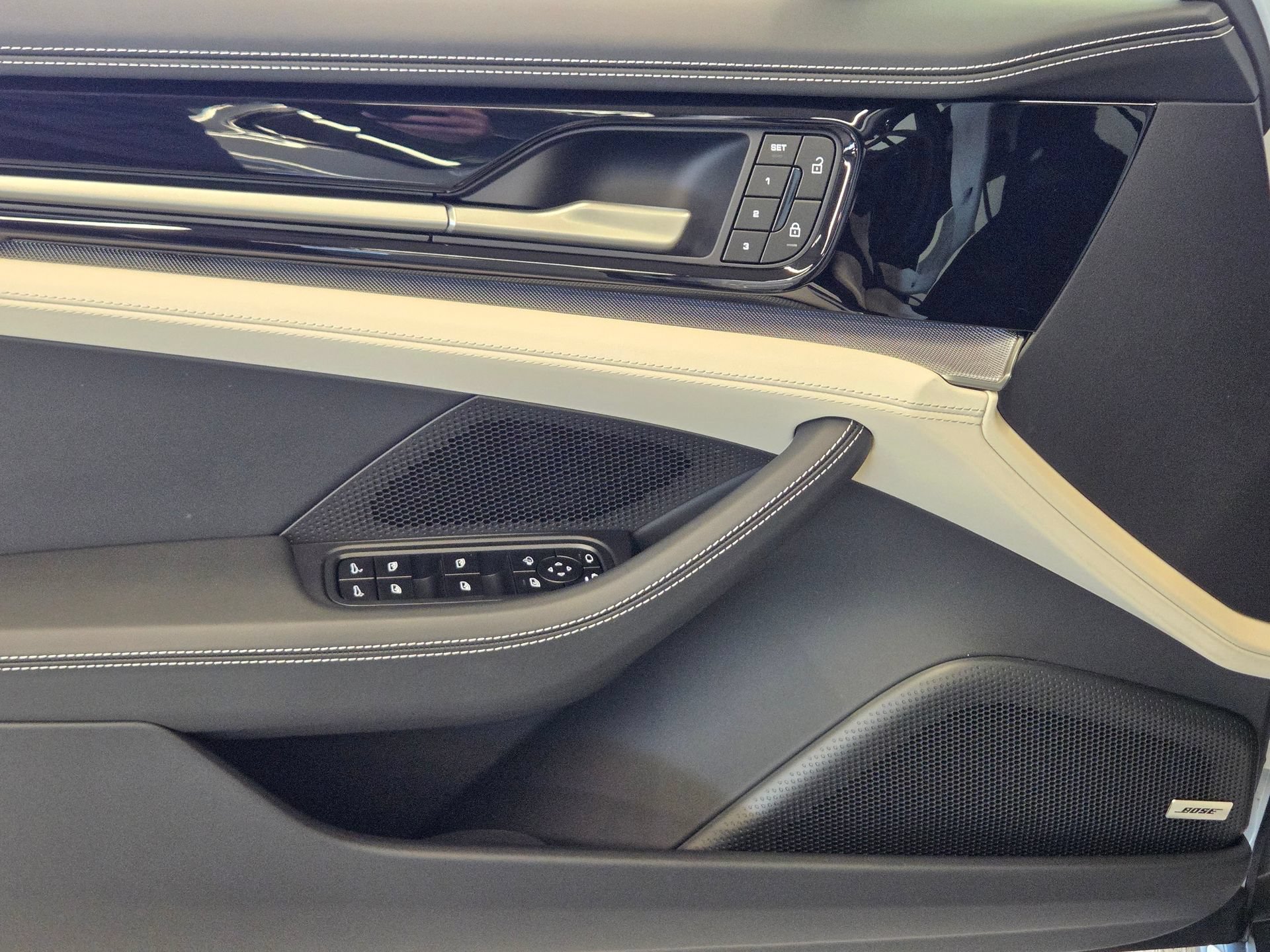 New 2026 Porsche Panamera 4 AWD/4WD image 14