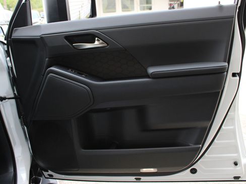 Used 2026 Lexus GX 550 w/ Cold Area Package AWD/4WD image 24