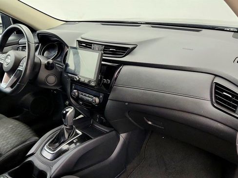 Used 2017 Nissan Rogue SV AWD/4WD image 22
