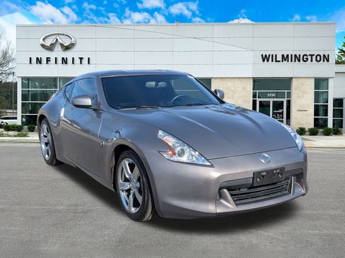 Used 2009 Nissan 370Z Touring w/ Aerodynamics Pkg image 1
