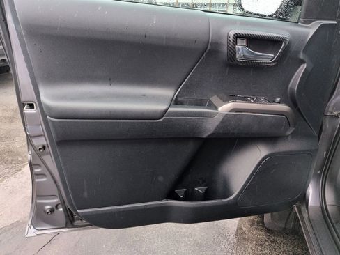 Used 2021 Toyota Tacoma TRD Sport w/ TRD Premium Sport Package image 10