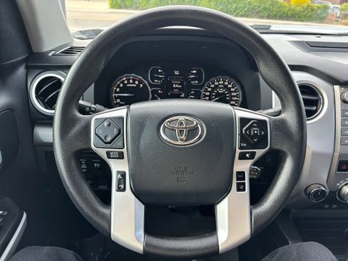 Used 2020 Toyota Tundra SR5 w/ SR5 Upgrade Package AWD/4WD image 11