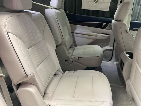 New 2026 Buick Enclave Avenir w/ Super Cruise Package FWD image 18