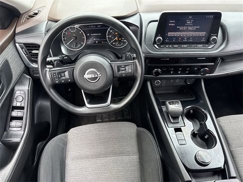 Used 2022 Nissan Rogue S image 11