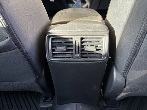 Used 2017 Nissan Rogue S image 44