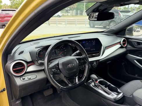 Certified 2024 Chevrolet Trax RS image 19