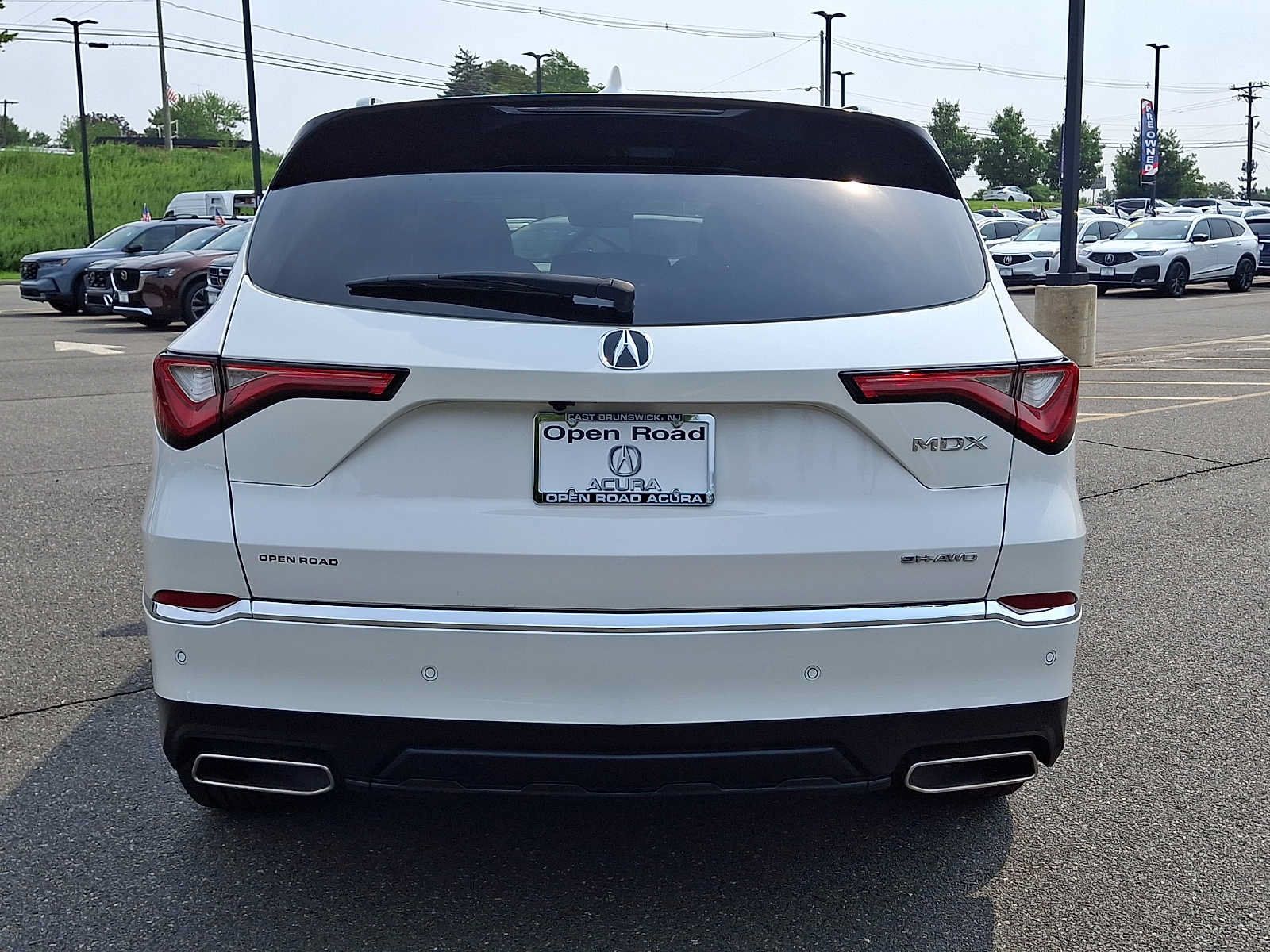 Certified 2024 Acura MDX w/ Technology Package AWD/4WD image 5