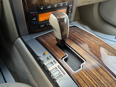 Used 2006 Cadillac XLR V image 42