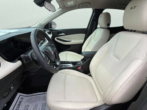 Used 2024 Buick Encore GX Sport Touring w/ Comfort Package AWD/4WD image 17