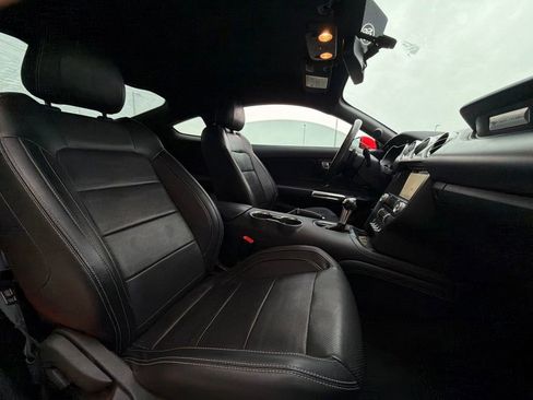 Used 2018 Ford Mustang GT Premium w/ Equipment Group 401A RWD image 25