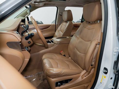 Used 2016 Cadillac Escalade Platinum AWD/4WD image 21