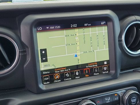 Used 2020 Jeep Gladiator Overland AWD/4WD image 22