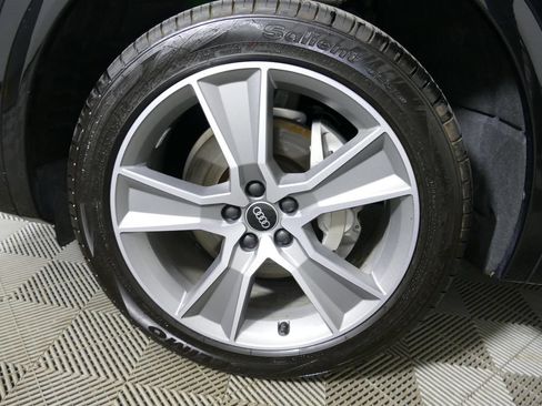 Used 2025 Audi Q5 2.0T Premium AWD/4WD image 9